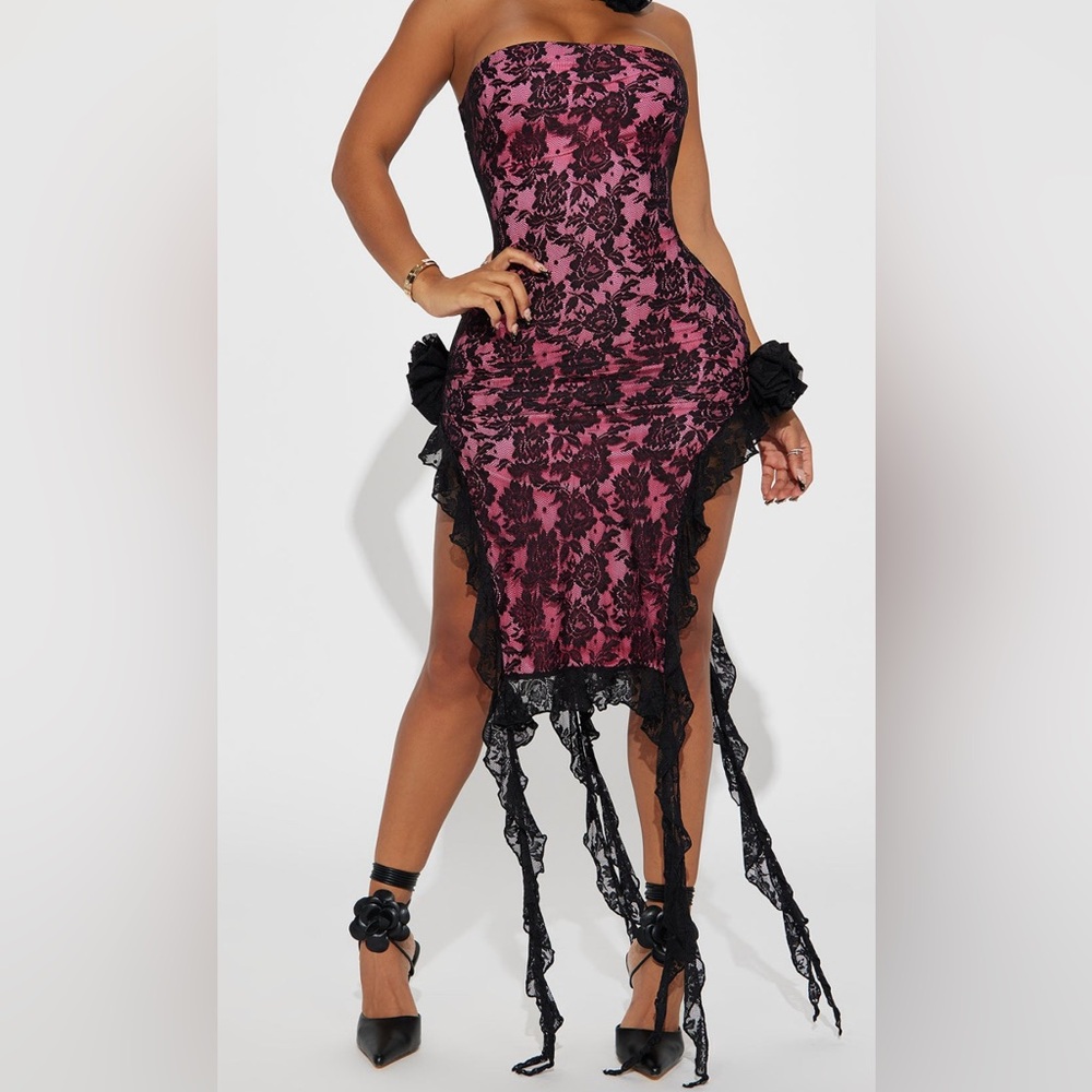Elegant Pink and Black Lace Dress